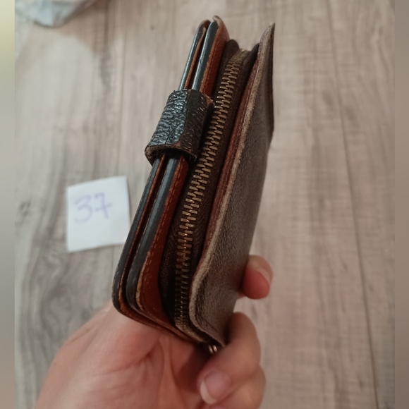 Authentic Louis Vuitton Monogram Compact Zip Bifold Wallet - Picture 6 of 16